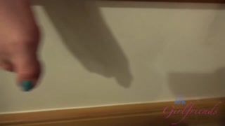 Наслаждайтесь Emma Evins Morning Pissing & Fingering - Fetish POV - порно видео на ONE-PORN.COM