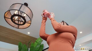 Наслаждайтесь Good Girl Gone Bad: The Ugly Delivery - порно видео на ONE-PORN.COM