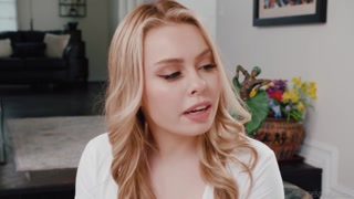 Наслаждайтесь Babysitter Gets Nailed - Blonde & Covered In Ink - порно видео на ONE-PORN.COM