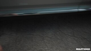 Наслаждайтесь  Cum Facial in the Parking Lot  - порно видео на ONE-PORN.COM