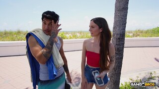 Наслаждайтесь Deepthroat on Bus - порно видео на ONE-PORN.COM