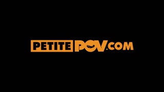 Наслаждайтесь Desire in the Eyes of a Petite - порно видео на ONE-PORN.COM