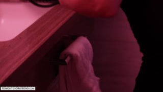 Наслаждайтесь Lingerie-Clad Charli Phoenix Gets Down and Dirty - порно видео на ONE-PORN.COM