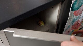 Наслаждайтесь Teen Easter Handjob Haven - порно видео на ONE-PORN.COM