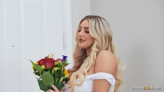 Наслаждайтесь Blonde and Brunette Team Up for Dick's Anniversary - порно видео на ONE-PORN.COM