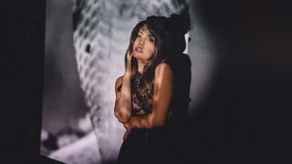 Наслаждайтесь Chanel's Sexy Ride - порно видео на ONE-PORN.COM