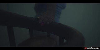 Наслаждайтесь Indoor Threesome with Kissing - порно видео на ONE-PORN.COM