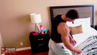 Наслаждайтесь Bodybuilder Sienna Harper and Chip Diamond's Sex - порно видео на ONE-PORN.COM