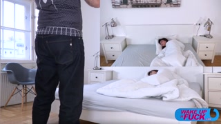 Наслаждайтесь Ashly Rabbit Gets Double Penetrated - порно видео на ONE-PORN.COM