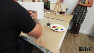 Наслаждайтесь Painting Class Blowjob with Munro Blaxxx - порно видео на ONE-PORN.COM