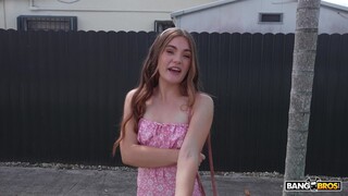 Juniper's Shaved Pussy Gets Ass Fingering - наслаждайся лучшим порно на ONE-PORN.COM