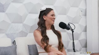 Наслаждайтесь Tattooed Temptresses: Cherie, Mazee, and Melissa Get Intimate - порно видео на ONE-PORN.COM