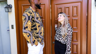 Наслаждайтесь Riley Rose Sucks Dick Before Riding Neighbor's BBC - порно видео на ONE-PORN.COM