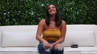 Наслаждайтесь Audition Time: Natalie in Cumshot Close-up - порно видео на ONE-PORN.COM