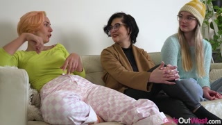 Наслаждайтесь Lesbian Interview: Tahlia and Ray, So Hot! - порно видео на ONE-PORN.COM