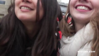 Mona & Vanessa X: Brunette Lesbians Get Intimate - наслаждайся лучшим порно на ONE-PORN.COM