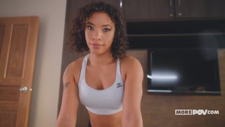 Наслаждайтесь Office Temptress Tahlia - порно видео на ONE-PORN.COM