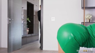 Наслаждайтесь  Wives with Tattoos Get Naughty - порно видео на ONE-PORN.COM