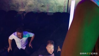 Наслаждайтесь Enhanced Body, Enhanced Earnings - порно видео на ONE-PORN.COM