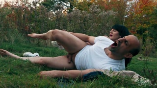 Наслаждайтесь Hooked on Shemale's Blowjob - порно видео на ONE-PORN.COM