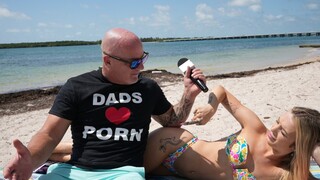 Beach Dads 3: Athletic Blonde Fucks For Cash - наслаждайся лучшим порно на ONE-PORN.COM