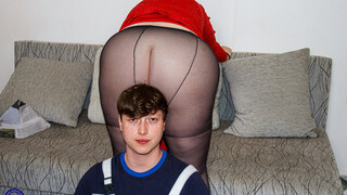 Jolanka Enjoys Blowjob with Young Painter Lenny - наслаждайся лучшим порно на ONE-PORN.COM