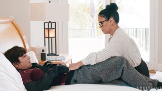 Наслаждайтесь Asian Teacher's Kissing - порно видео на ONE-PORN.COM