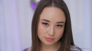 Наслаждайтесь Hot Asian's First Time Getting Fucked by 6! - порно видео на ONE-PORN.COM
