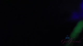 Наслаждайтесь Sexy Pepper Hart Vegas Shower Girlfriend - порно видео на ONE-PORN.COM