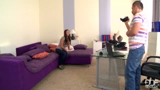 Наслаждайтесь Office Brunette Ms. Dee Takes Hard Cock from Jay Dee - порно видео на ONE-PORN.COM