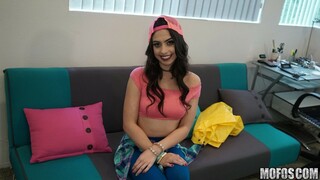 Наслаждайтесь Hot and Desperate for Stardom - порно видео на ONE-PORN.COM