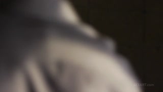 Наслаждайтесь Elle's Kamikaze Sex Adventure - порно видео на ONE-PORN.COM