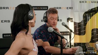 Big Tits and Small Tits Girls Fuck Keiran - наслаждайся лучшим порно на ONE-PORN.COM