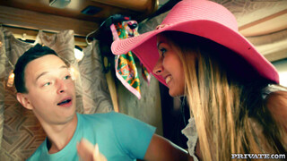 Наслаждайтесь Kinuski’s Wild Blowjob Leads to Rough Creampie - порно видео на ONE-PORN.COM