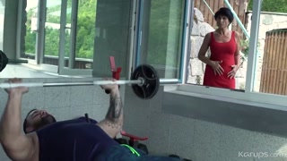 Наслаждайтесь Petra T the Tattooed Milf Wants Young Stud - порно видео на ONE-PORN.COM