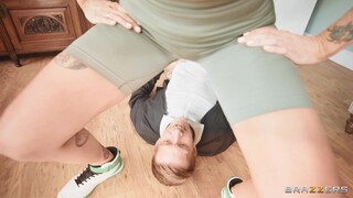 Наслаждайтесь Big Cock, Athletic Build, Fitness Fun - порно видео на ONE-PORN.COM