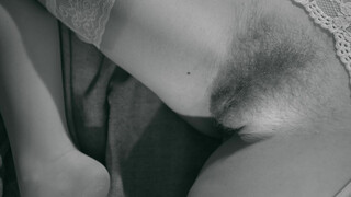 Emily J’s Natural Tits & Hairy Pussy Solo Action - наслаждайся лучшим порно на ONE-PORN.COM
